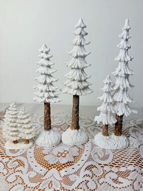 Midwest of Cannon Falls White Resin Christmas Tree Figurines 7in 1992